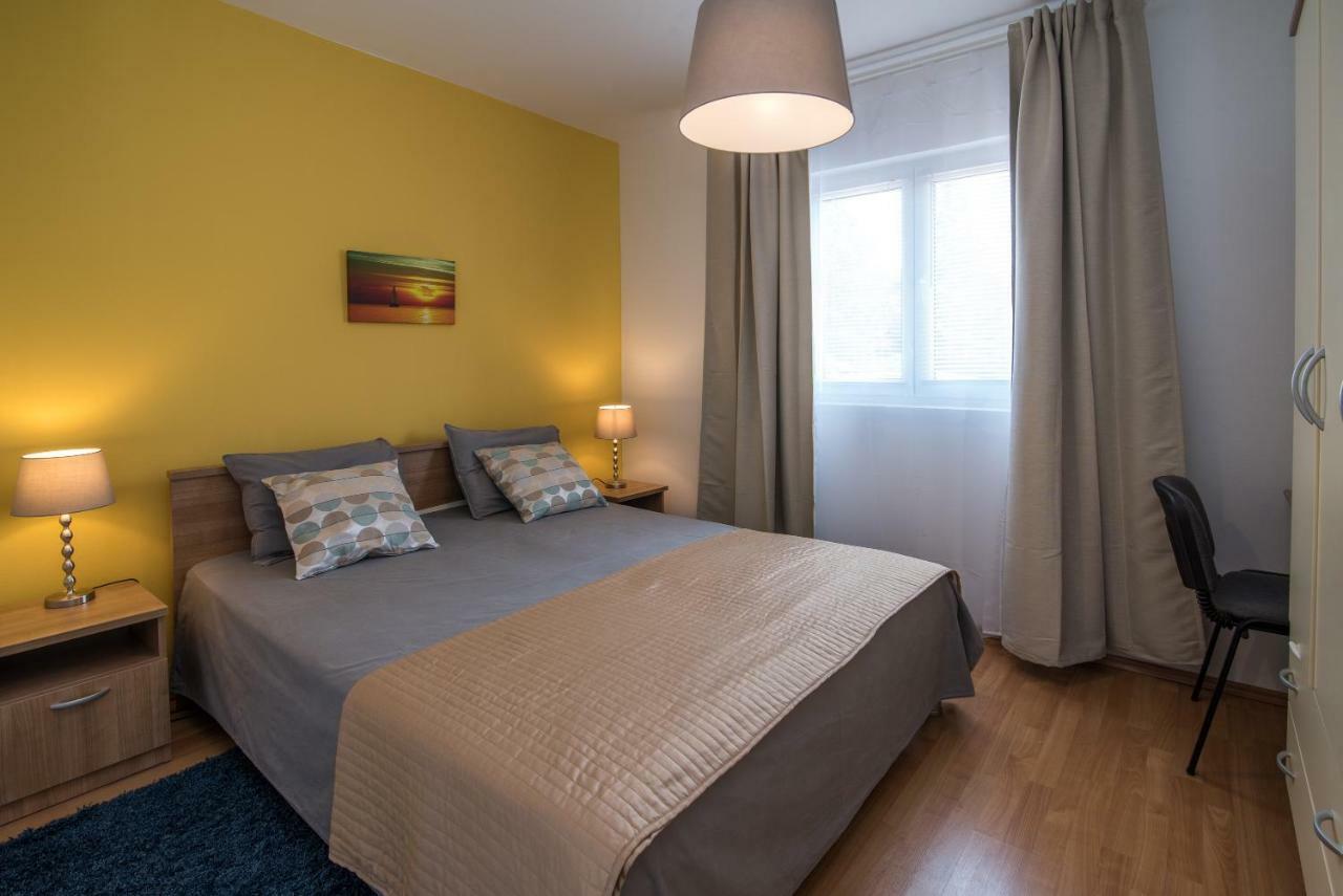 Apartments Sanjin Корнич Екстер'єр фото