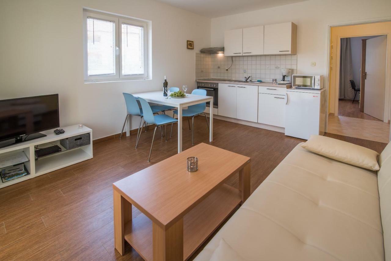 Apartments Sanjin Корнич Екстер'єр фото