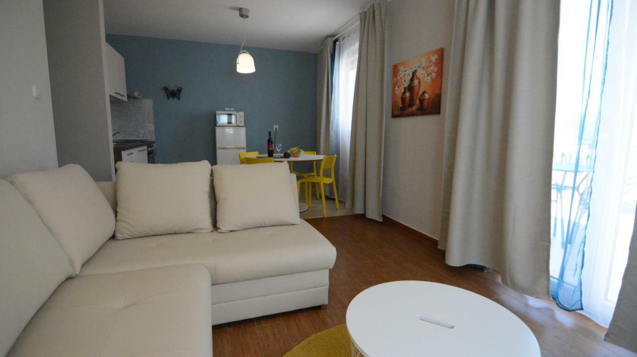 Apartments Sanjin Корнич Екстер'єр фото